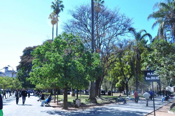 Praça 9 de Julho, em Salta - Argentina